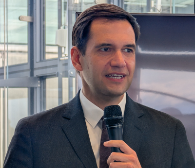 Health AI CEO Ricardo Baptista Leite addresses participants.