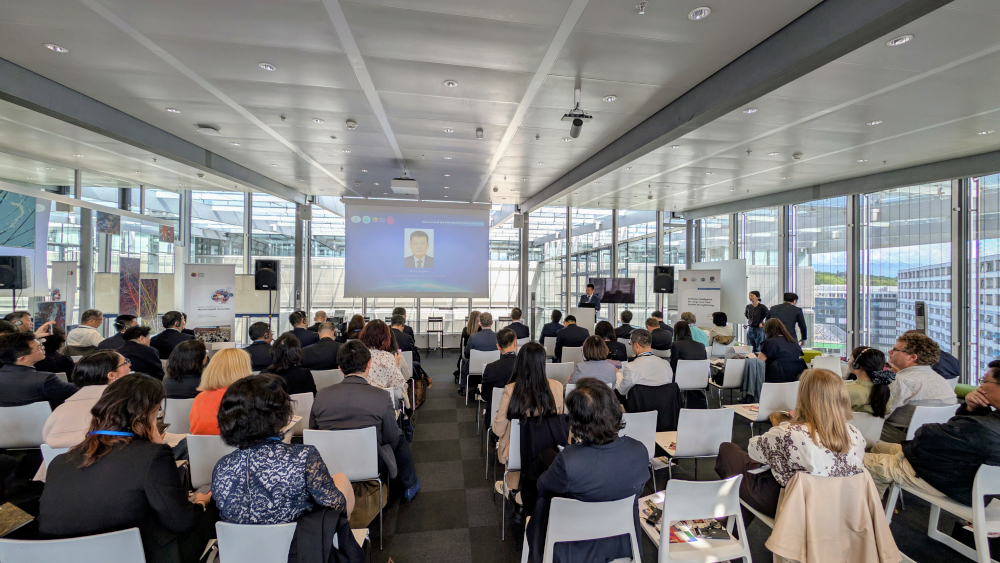 Chinese representatives and WHO experts exchange ideas on AI best-practices and standards in long-term care at the Geneva forum.